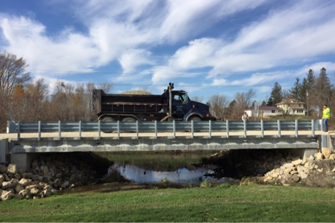 미국 IOWA Hawkeye Bridge (2015)